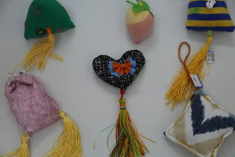 四,欢欢喜喜挂香包