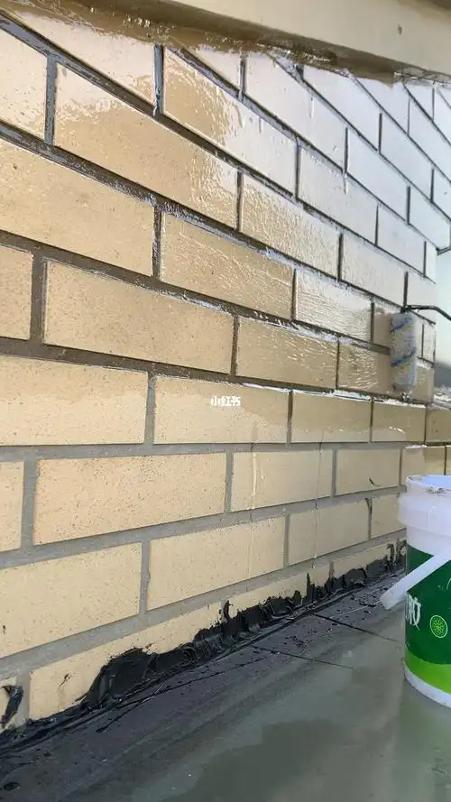 天冬透明聚脲外墙防水施工免砸砖施工简单有效耐候性强不黄变别墅外墙