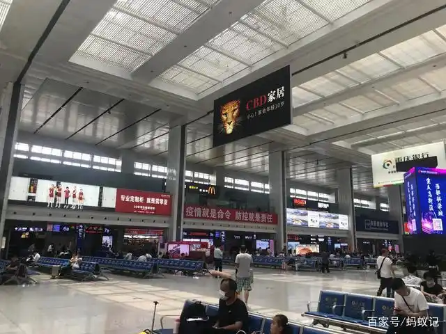 五一节后的重庆北站,实拍:北站候车室