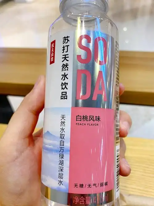 农夫山泉白桃味苏打水满满的白桃味常温也很好喝