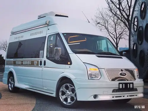 江铃至尊商旅房车外观图片