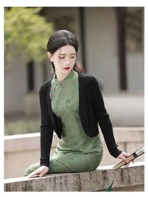 白色坎肩旗袍女披肩年轻款少女日常素雅文艺百搭开衫外搭针织长