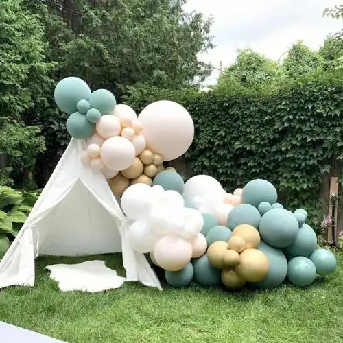 户外草坪非常漂亮精致的生日布置