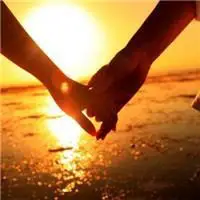 情侣牵手头像一左一右