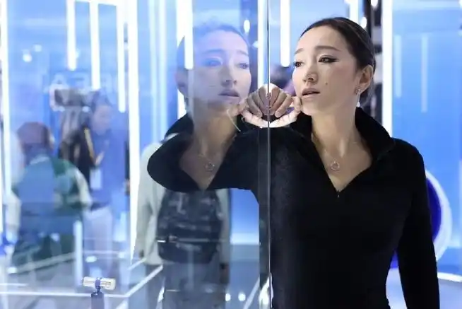 巩俐现身进博会##欧莱雅进博会都是黑科技##创造美让世界为之所动