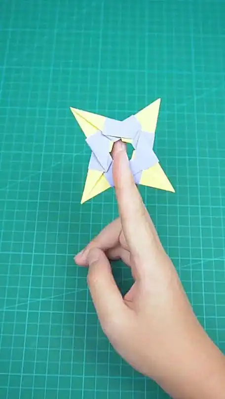 最酷的折纸忍者飞镖火影忍者的手里剑