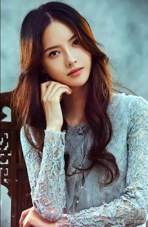 张芷溪明星壁纸(3)