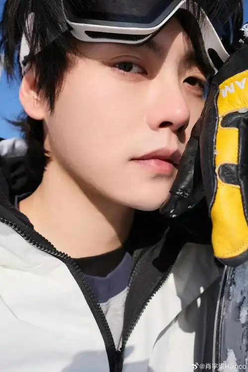 本地人肖宇梁来教我吃天水麻辣烫新吃法了能不能带我一起去吃呀