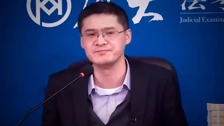 "罗翔老师这段话可以救我千次万次"