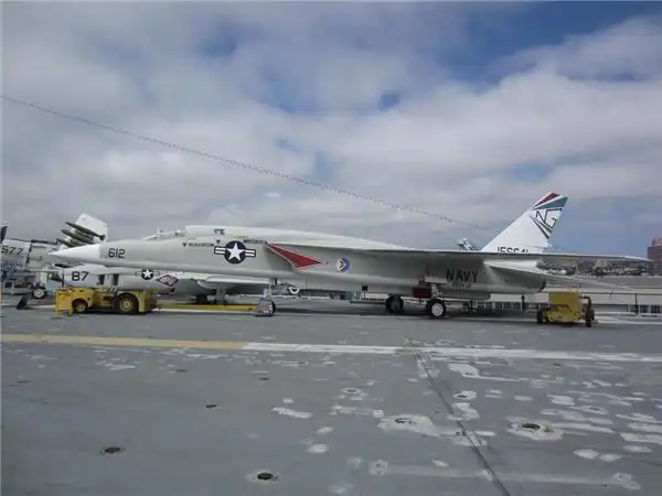 a-5攻击机(绰号:"民团团员" vigilante)