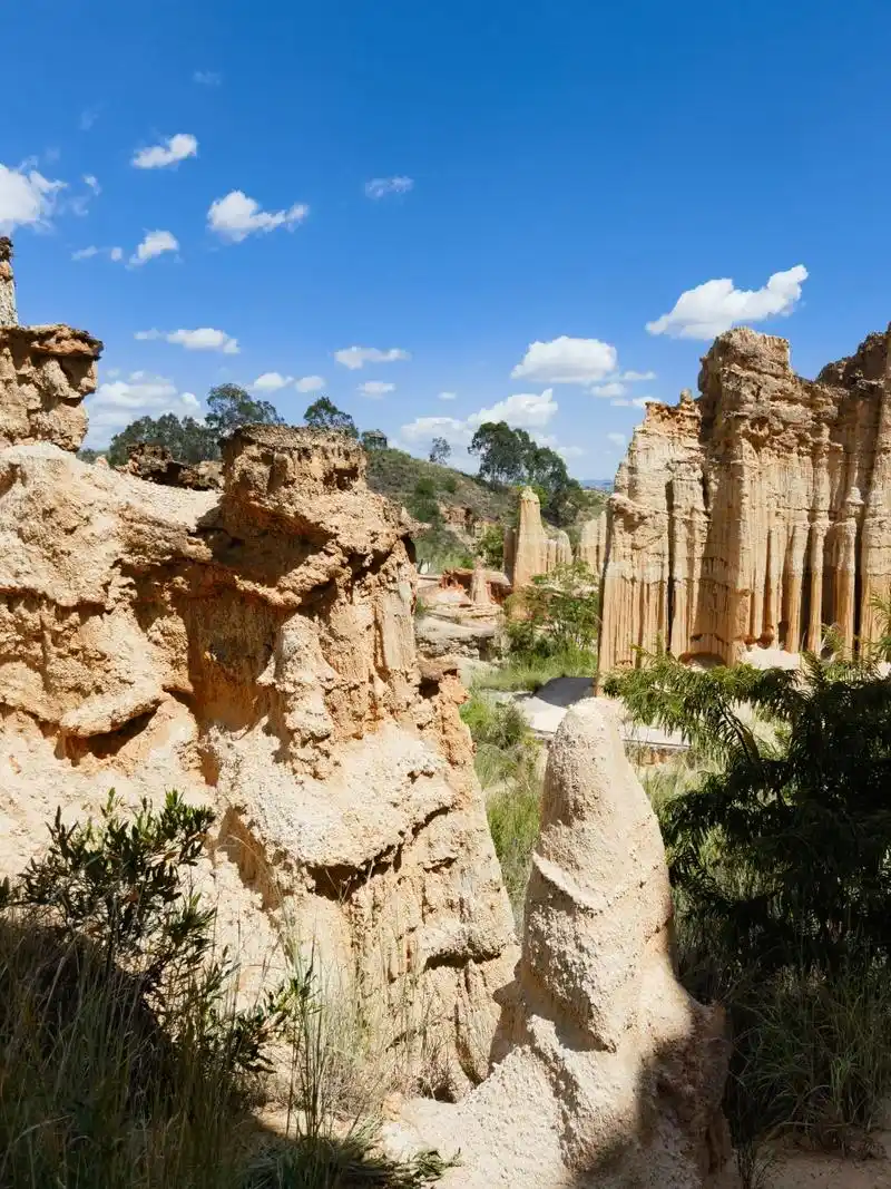 云南元谋物茂土林风景区