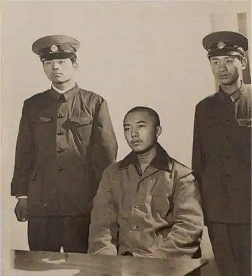 拥有行业里精湛"手艺"的黄庭利,被哈尔滨最大的贼头子下"战书",对方