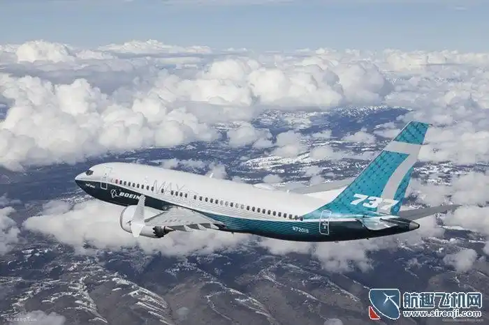 波音737max7完成首飞 预计2019年开始交付_私人飞机网