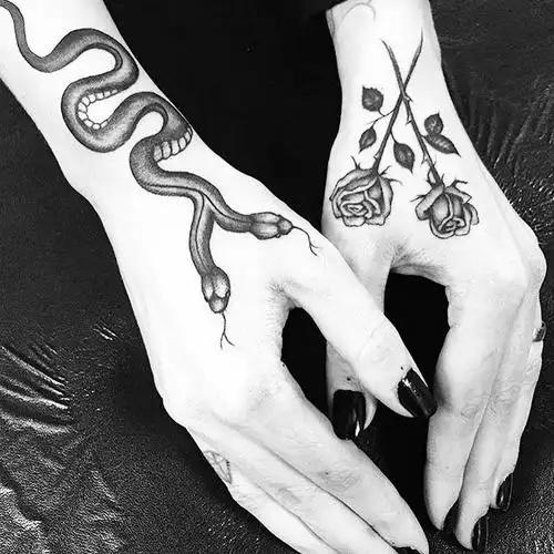 65 brilliant hand tattoos for women – your inkspirations!
