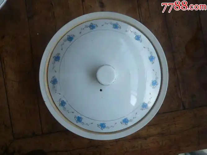 景德镇描银蓝色花卉大盖碗