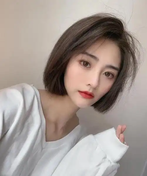 过新年烫什么发型好看?试试2021年流行的"蓬松烫",减龄显脸小