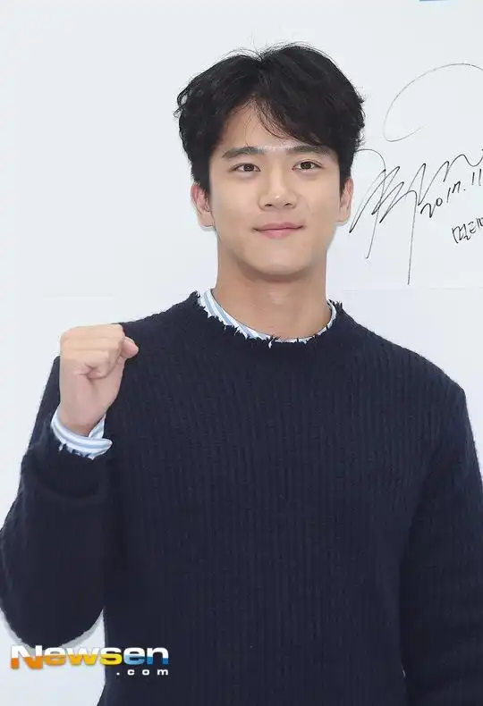 河锡辰约满离开 maroo 企划,决定成立全新的演员经纪公司