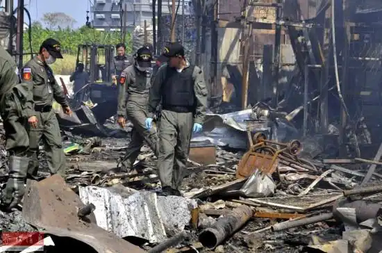 伦敦塔挖出二战大炸弹泰晤士河两岸堵车数英里