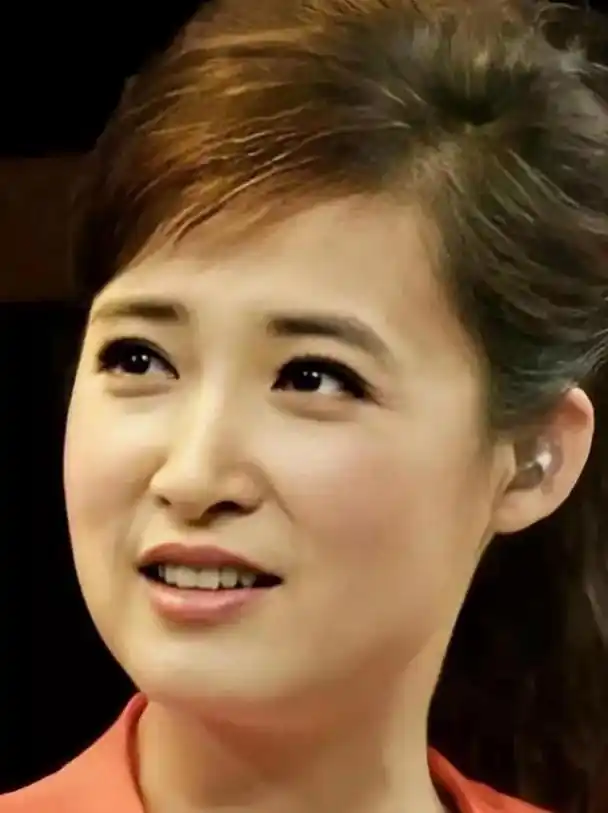 央视主持人桑晨:21岁进央视,走红28年零绯闻,丈夫身份如今成谜