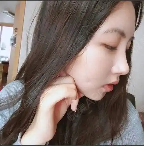 侧面看脸是平的面相