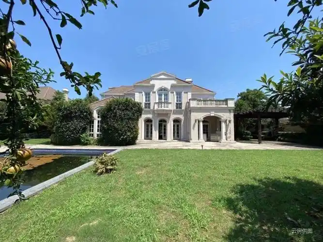 昆山市绿城玫瑰园别墅