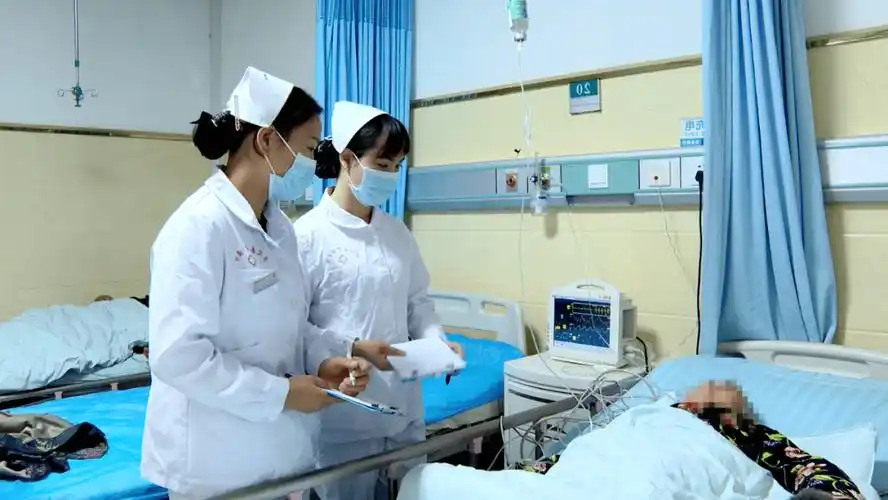 【5·12国际护士节】白衣天使:护佑患者守初心 笃行不怠绽芳华