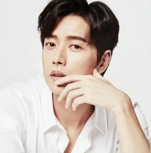 朴海镇(韩国男演员))_石塘网