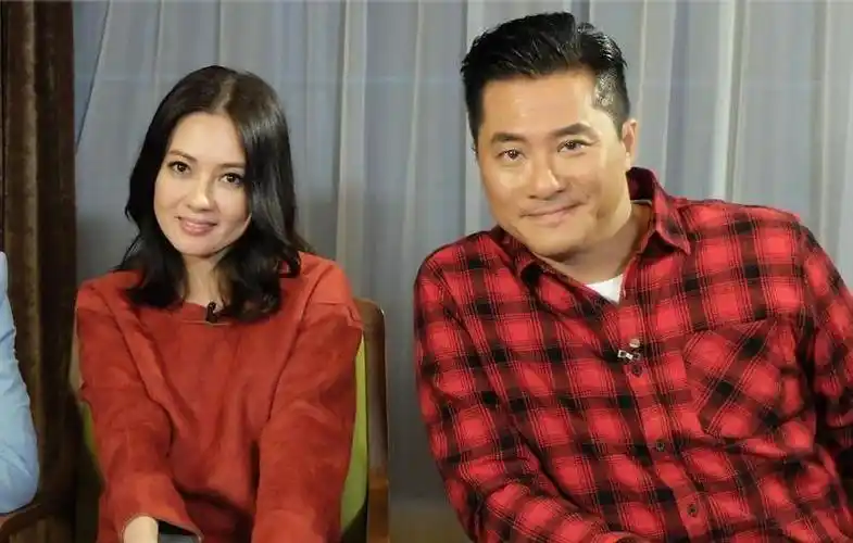 而饰演丁孝蟹和方婷的演员邵仲衡和李丽珍也成为经典的荧幕cp.