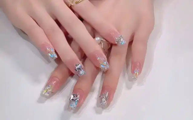 显白爆闪亮片美甲来啦#超好看的美甲#仙女必备#美甲款式推荐#高级感美