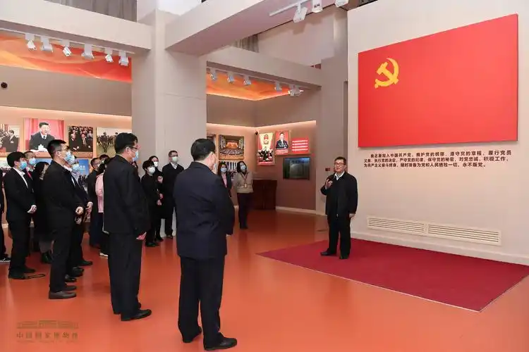 中国国家博物馆充分利用红色资源深入开展党史学习教育