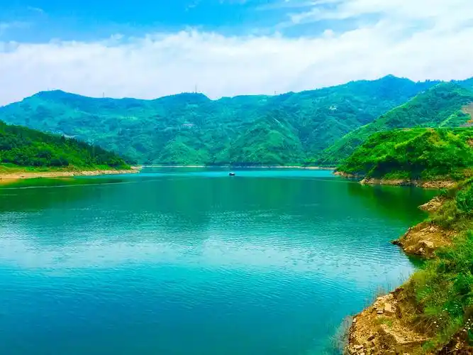 竹溪康养 写美篇该风景区是以桃花岛,夯土小镇,油磨坊为核心,集健身