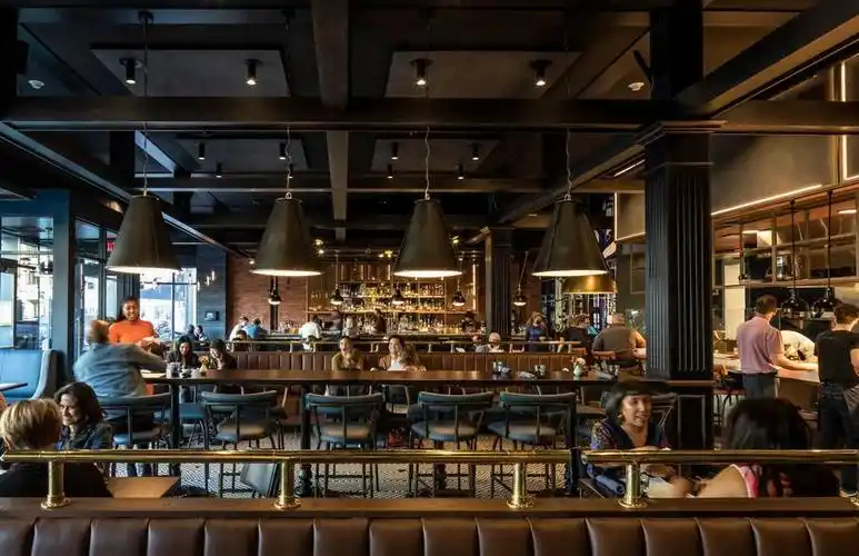 新地中海美式小酒馆,还原街头风貌 – 米尚丽零售设计网-店面设计丨办