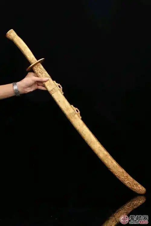 清乾隆御制鎏金龙纹宝刀