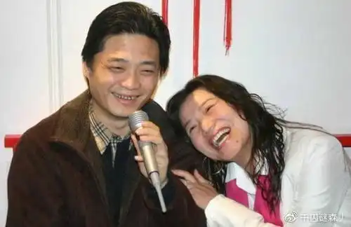 迟来的爱!55岁小香玉与王为念离婚后,收获幸福姐弟婚姻