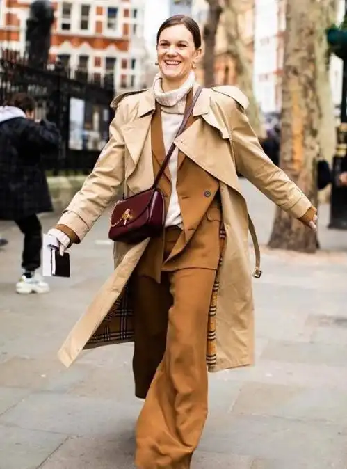 棕色鞋子怎么搭配衣服好看?