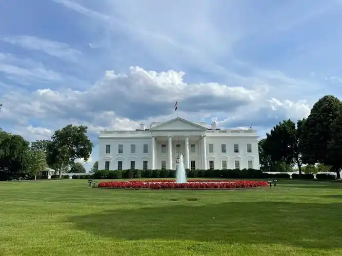 美国东部82白宫怎么知道今天总统在家不