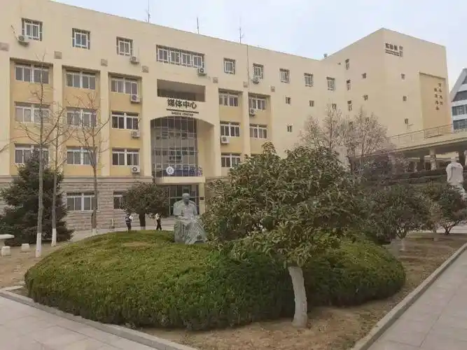 青岛二中校园时尚日事发,这所学校凭啥赢得家长的"芳心"_宿舍_创新