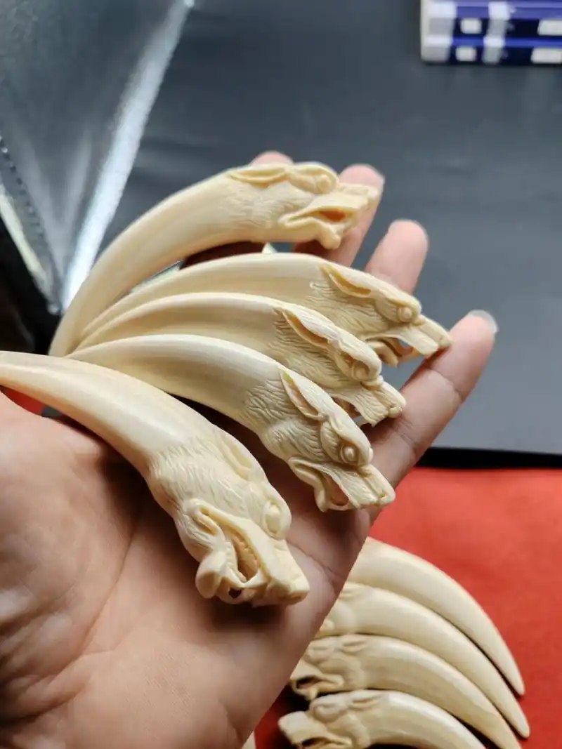 猛犸象牙雕,狼头牙尖吊坠