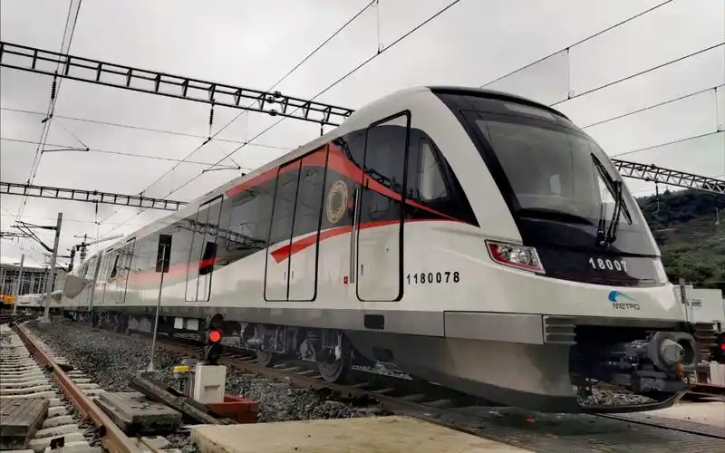 成都地铁18号线锦城广场东站出站