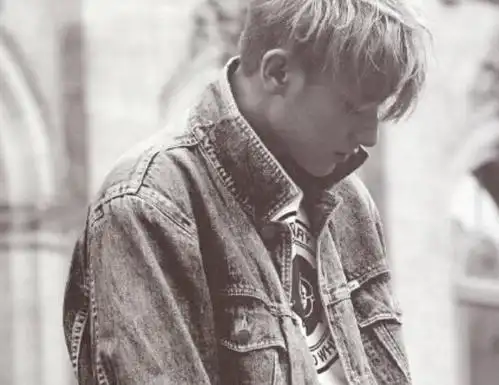 有一种"整容"叫黄子韬寸头,与现在判若两人,网友:怕了怕了!