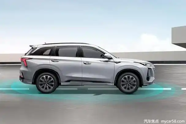 日前,长安第三代cs75 plus正式上市,新车继续提供1.5t和2.