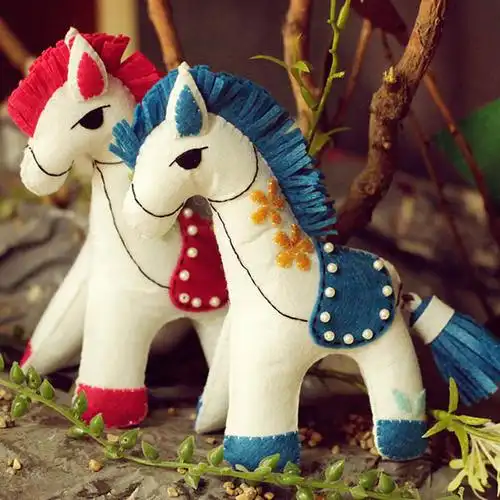 布艺diy手工制作可爱的不织布玩偶