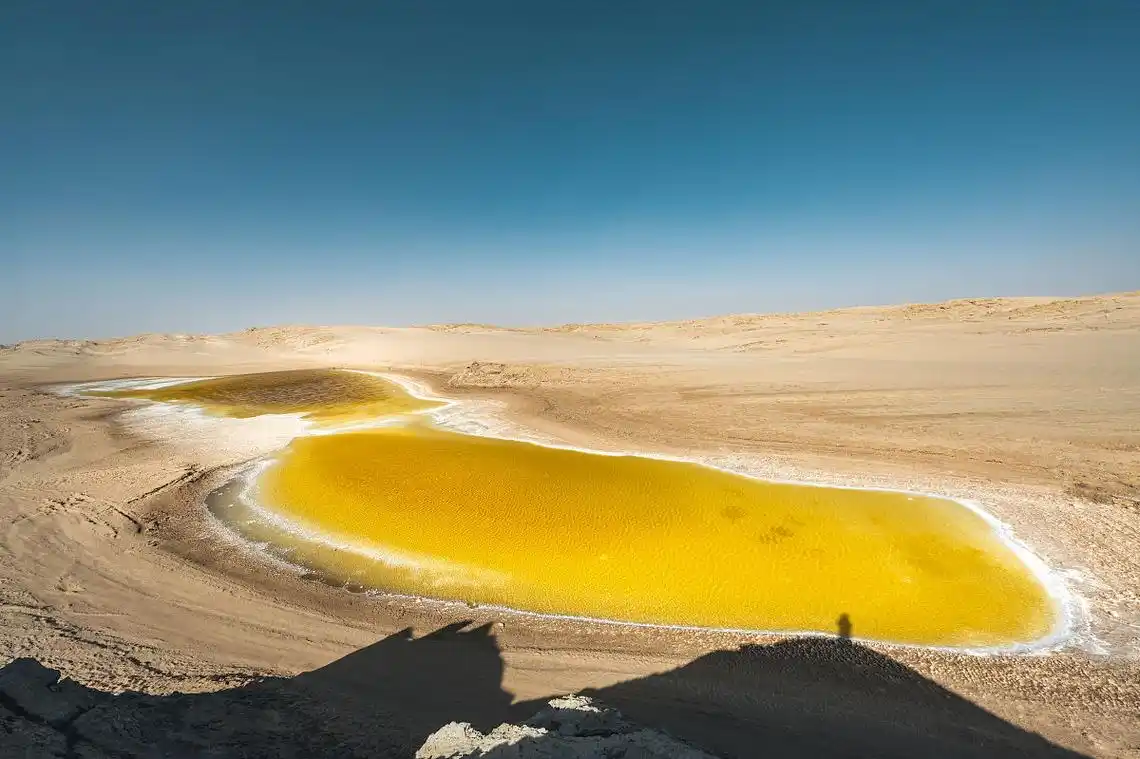 青海俄博梁硫磺湖,邂逅爱情的地方,这里的美与众不同!