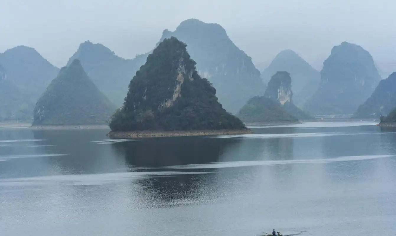 水上风光 (靖西渠洋湖)