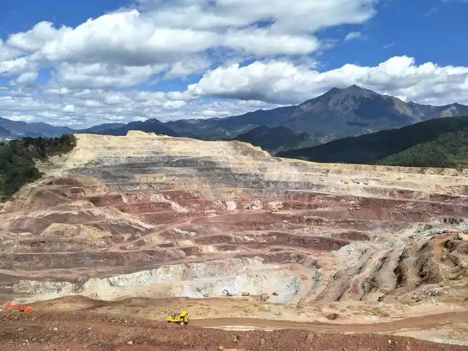 云南兰坪金顶铅锌矿记