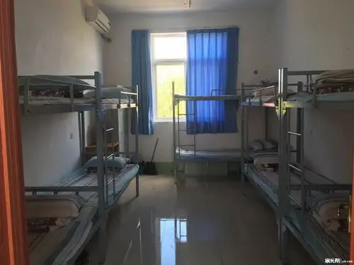 青岛各校2016级新初一今天开始军训