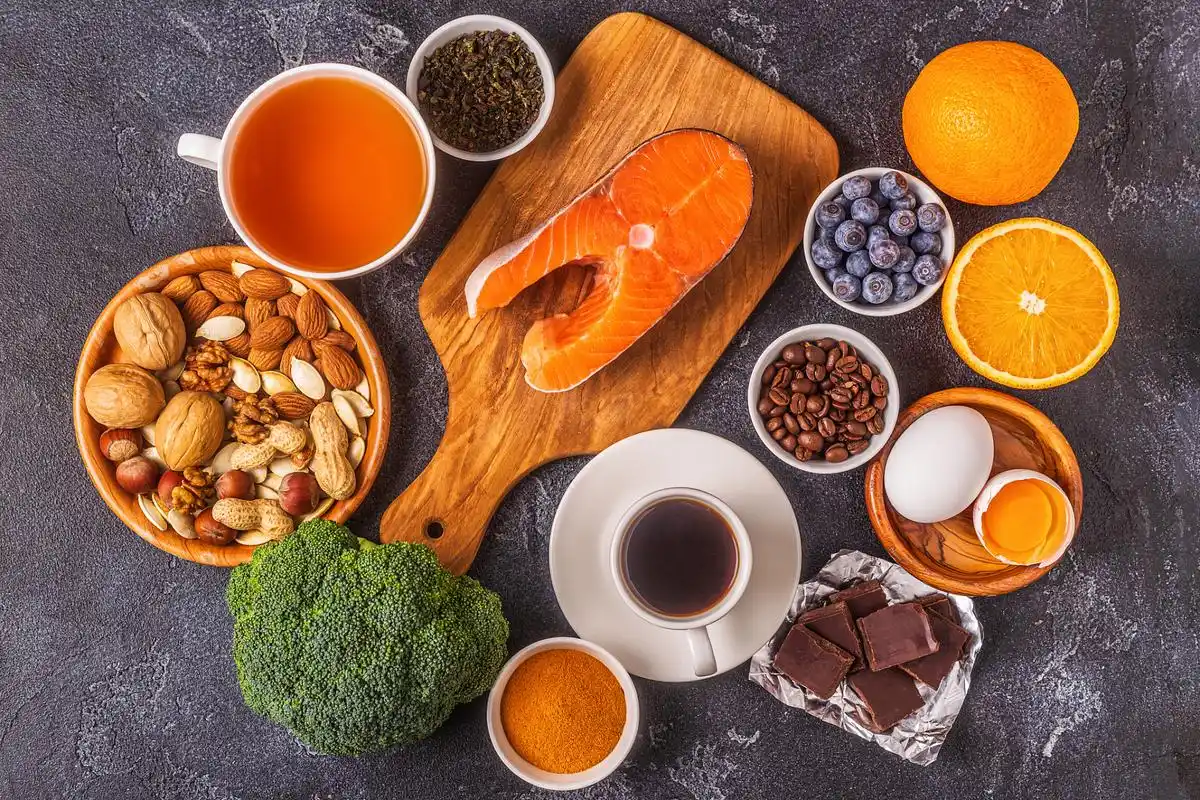 现在我谨遵医嘱,坚持清淡饮食,多吃水果蔬菜,希望头皮快快好起来吧.