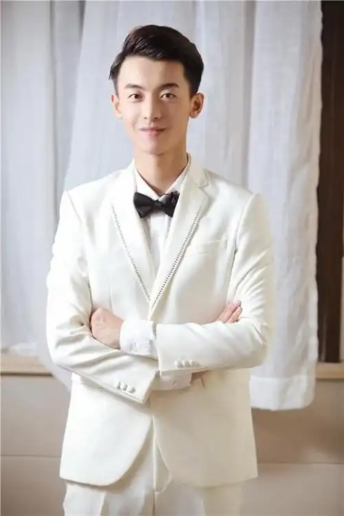 赵志伟《一年级》变身暖心队长 你们男神被撩了