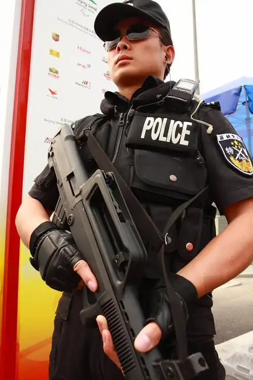 奥运守护神—特警"蓝剑突击队"组照