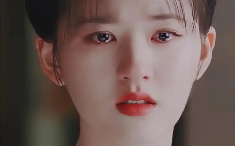 "眼泪像断了线的珍珠" 赵露思 哭戏